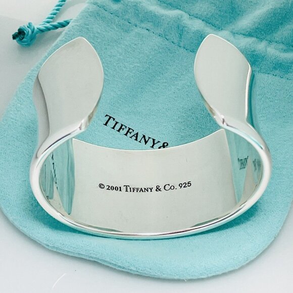 Small 6.25" Tiffany & Co 1837 Extra Wide Cuff Bracelet in Sterling Silver - Picture 5 of 12